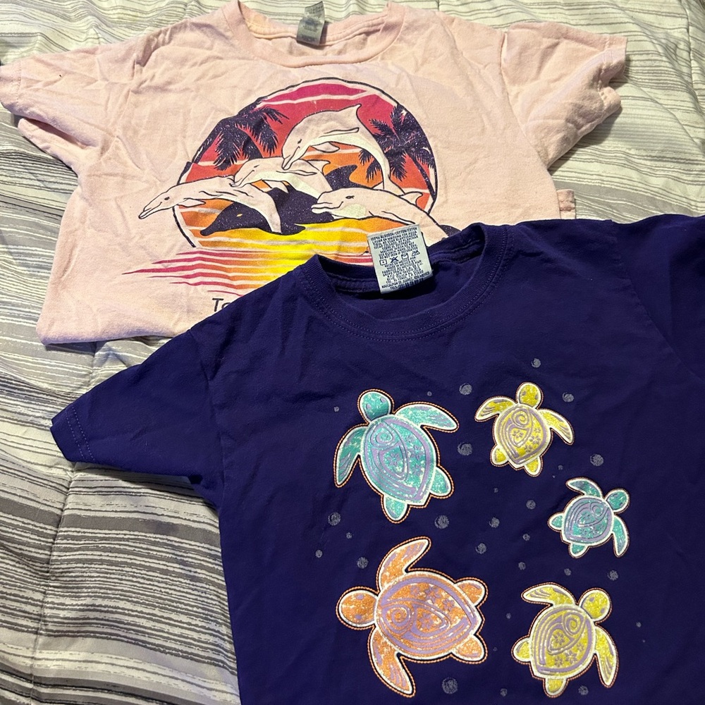 Gildan Kids Dolphin and Turtle Graphic Tees - Pink and Purple